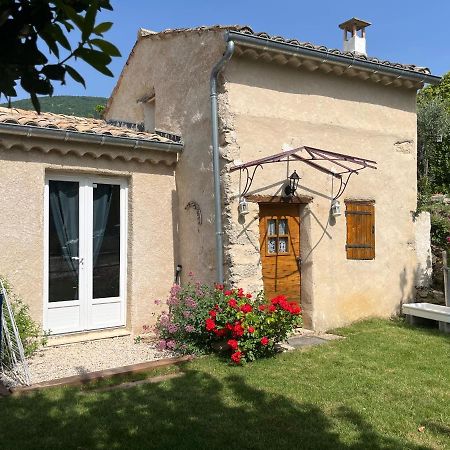 Villa Cabanon entouré de montagnes et d'oliviers Nyons Exterior foto